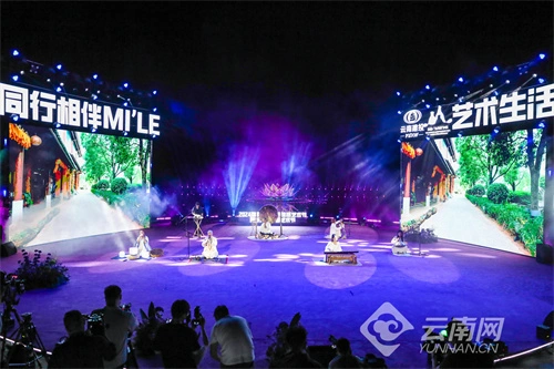 动画冲出世界_冲出世界的画面_动漫冲出地球