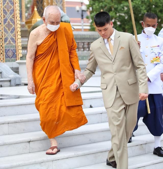 王者风范激光_王者风范做几次有效果_王者风范嫩肤多少钱