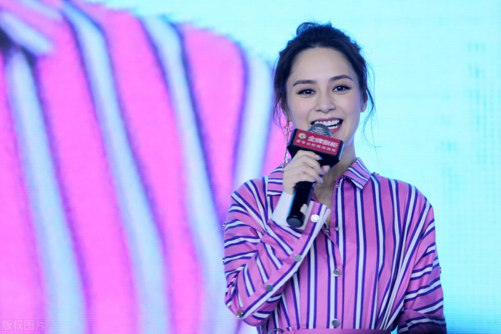 整容狂人流产_整容狂人做200次手术 全身动刀已不成人形_整容狂人做200次手术